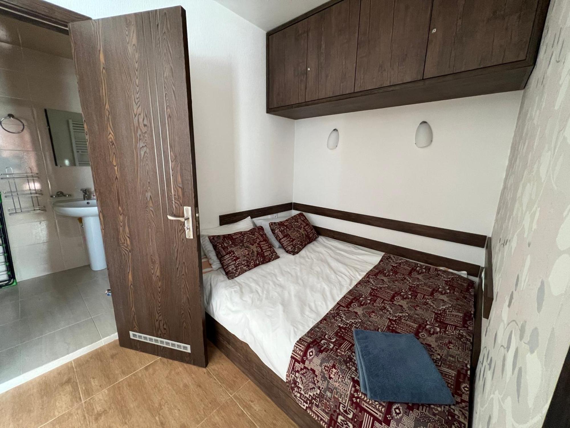 Mountain Cricket Chalets And Apartments Гудаурі Номер фото
