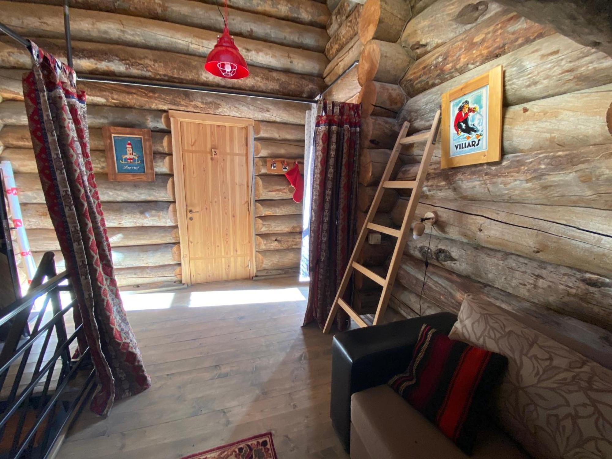 Mountain Cricket Chalets And Apartments Гудаурі Номер фото