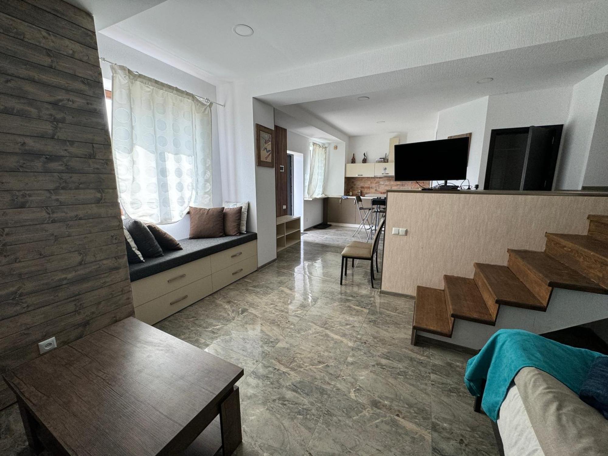 Mountain Cricket Chalets And Apartments Гудаурі Номер фото